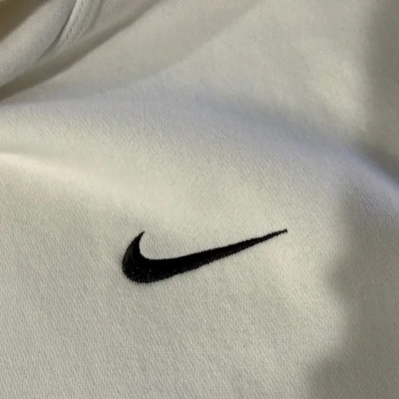 Nike Men's White Hoodie Sweater - Picture 4 of 8